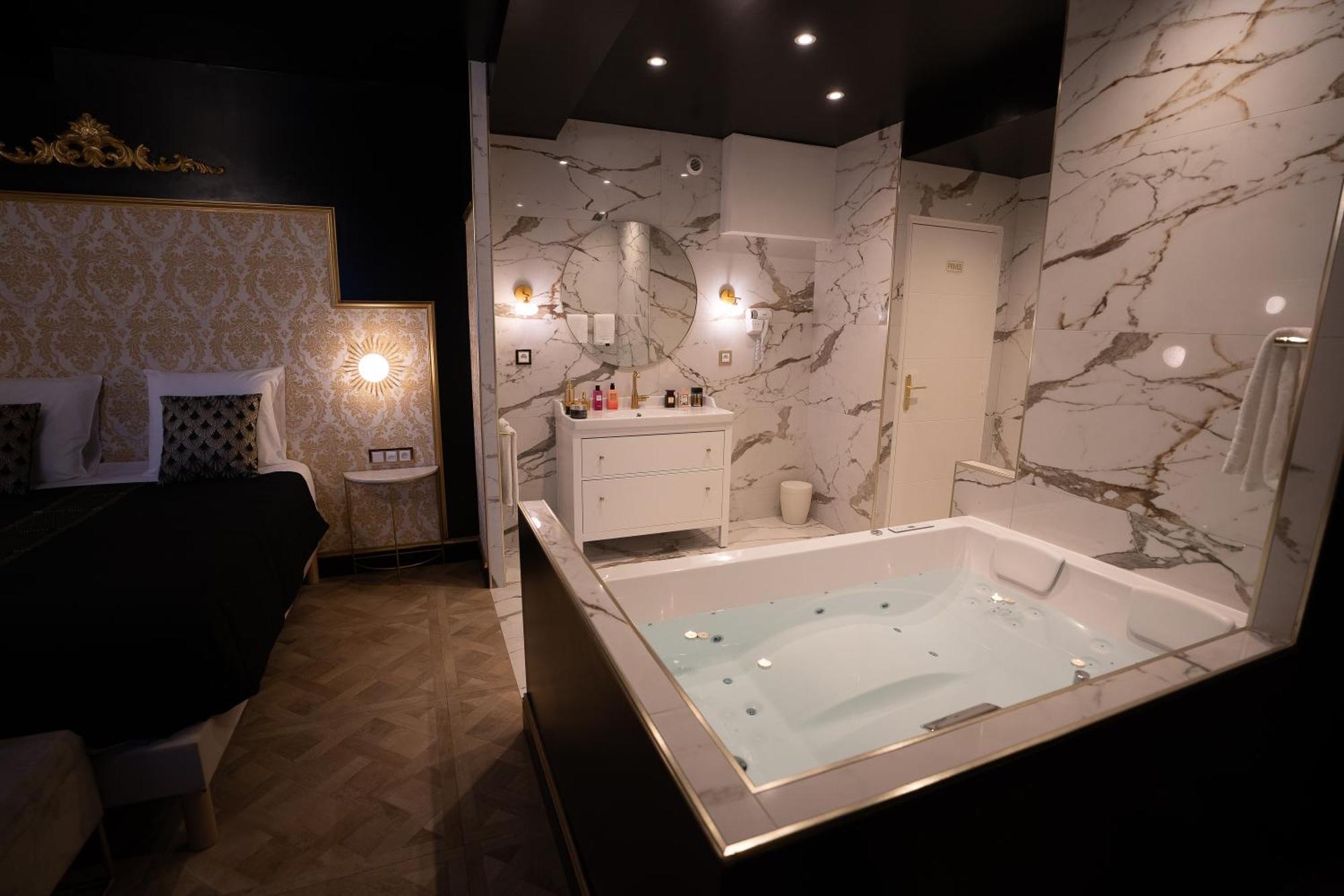 Appartement D'Exception Avec Jacuzzi Виллефранче-Сур-Салне Экстерьер фото